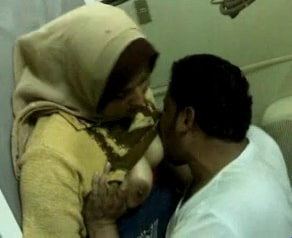 Bokep Terbaru Tante Hijab Nakal