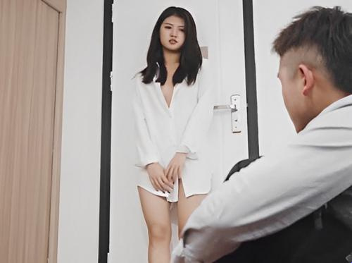 Fotografer mesum itu meniduri seorang model foto telanjang
