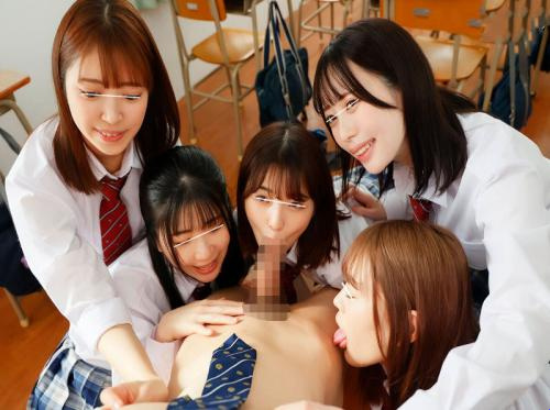 Anak muda senang belajar di kelas yang penuh dengan perempuan...