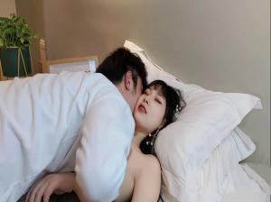 Sialan seorang gadis cantik setelah kencan pertama